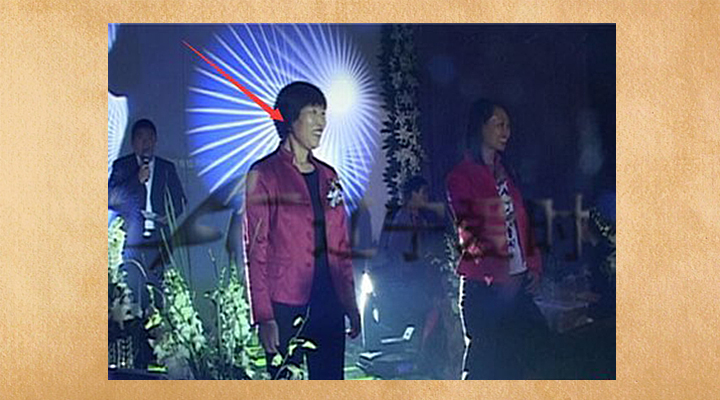 趙本山前妻葛淑珍靠自己的雙手成為百萬富婆 3030說 小品 本山傳媒 春晚 姜昆 趙本山妻子 趙本山 3030說  第5張