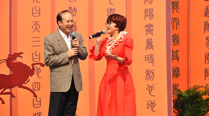 蔡明 郭達“牽手”20年，驚爆針扎郭達 3030說 小品 春晚 黃土坡 機器人趣話 打針 蔡明 郭達 3030說  第5張