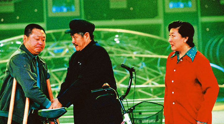 范偉從“舞臺(tái)”到“熒幕”的成功轉(zhuǎn)型 3030說(shuō) 小品 相聲 要賬 功夫 賣(mài)車(chē) 賣(mài)拐 高秀敏 趙本山 范偉 3030說(shuō)  第3張