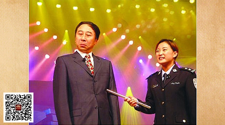 明明貌美如花,可非要貌似“如花”——無(wú)敵賈玲 3030說(shuō) 小品 相聲 馮鞏 賈玲 3030說(shuō)  第2張 明明貌美如花,可非要貌似“如花”——無(wú)敵賈玲 3030說(shuō) 小品 相聲 馮鞏 賈玲 3030說(shuō)  第2張